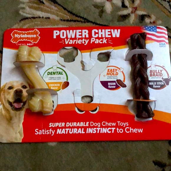 2 pcs of chew toys - Picture 1 of 8